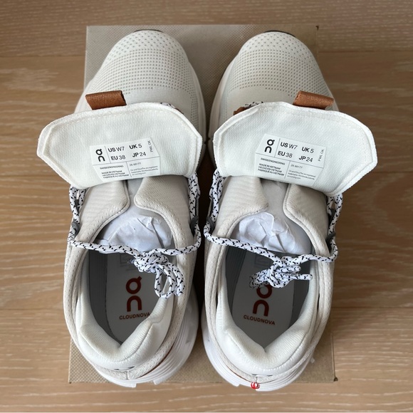 ON Running Cloudnova Women Shoes Size 7 White Pearl - Picture 11 of 12